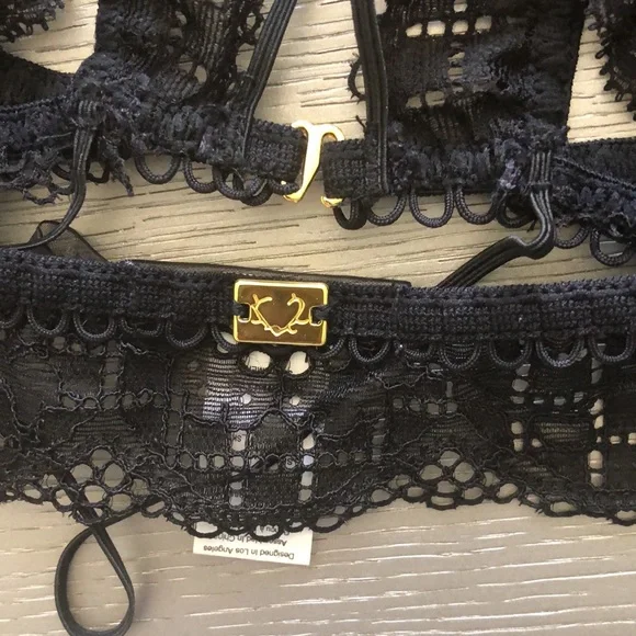 For Love & Lemons
Women's Elsa Strappy Lace Bra Black - Picture 5 of 5